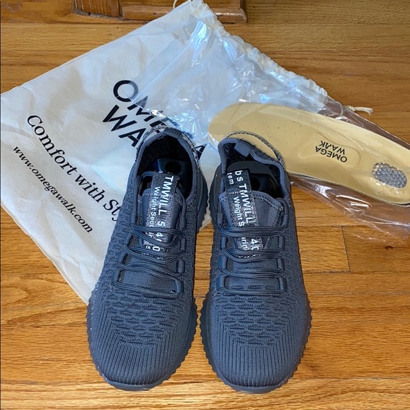 omega walk tennis shoes